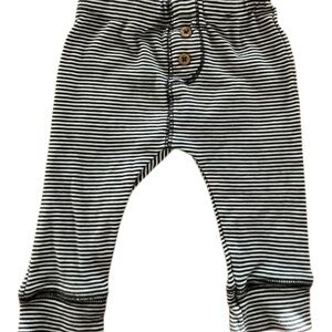 ❤️ 5 for $15! Carter’s Black & White Stripe Pants (6M)